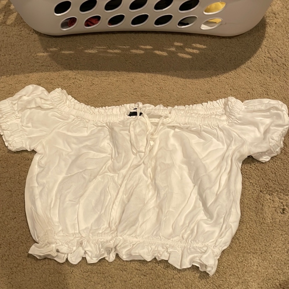 Forever 21 cropped short sleeve shirt